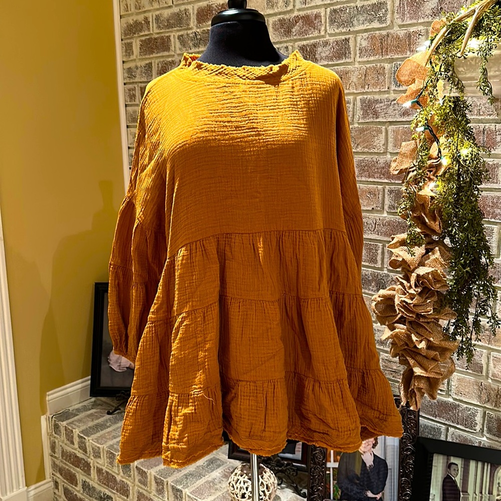 Boutique Top NWT